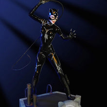 Load image into Gallery viewer, Batman Returns Catwoman Maquette
