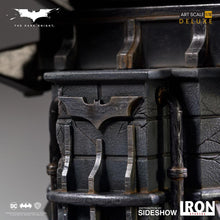 Load image into Gallery viewer, The Dark Knight Batman Deluxe Art Scale 1/10 Statue
