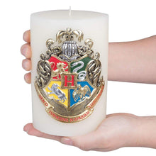 Load image into Gallery viewer, Harry Potter 6&quot; Hogwarts Sculpted Insignia Candle
