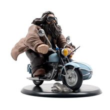 Load image into Gallery viewer, Harry Potter &amp; Rubeus Hagrid Limited Edition Q-Fig Max Figure

